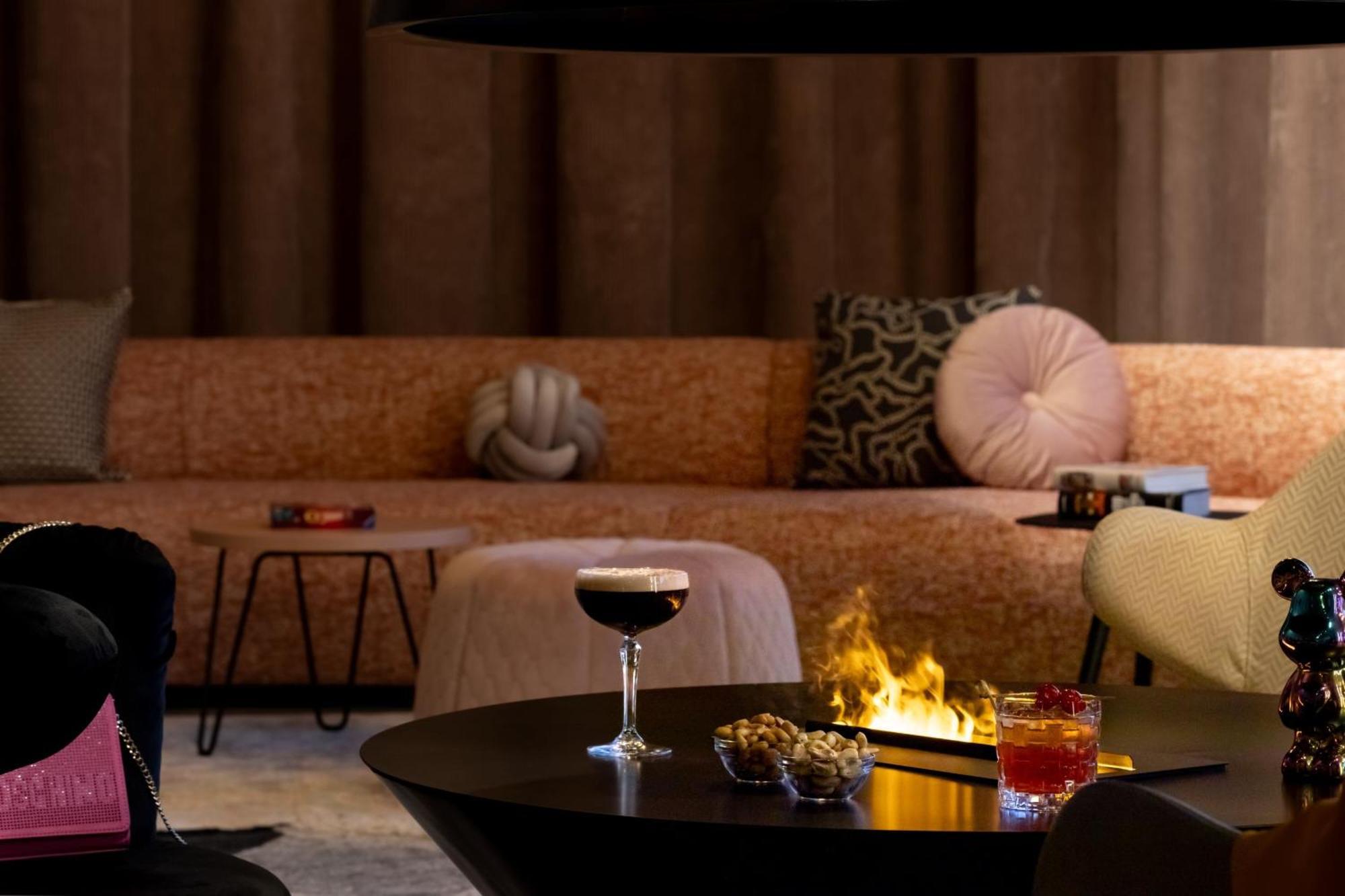 Moxy Outletcity Metzingen Метцинген Экстерьер фото