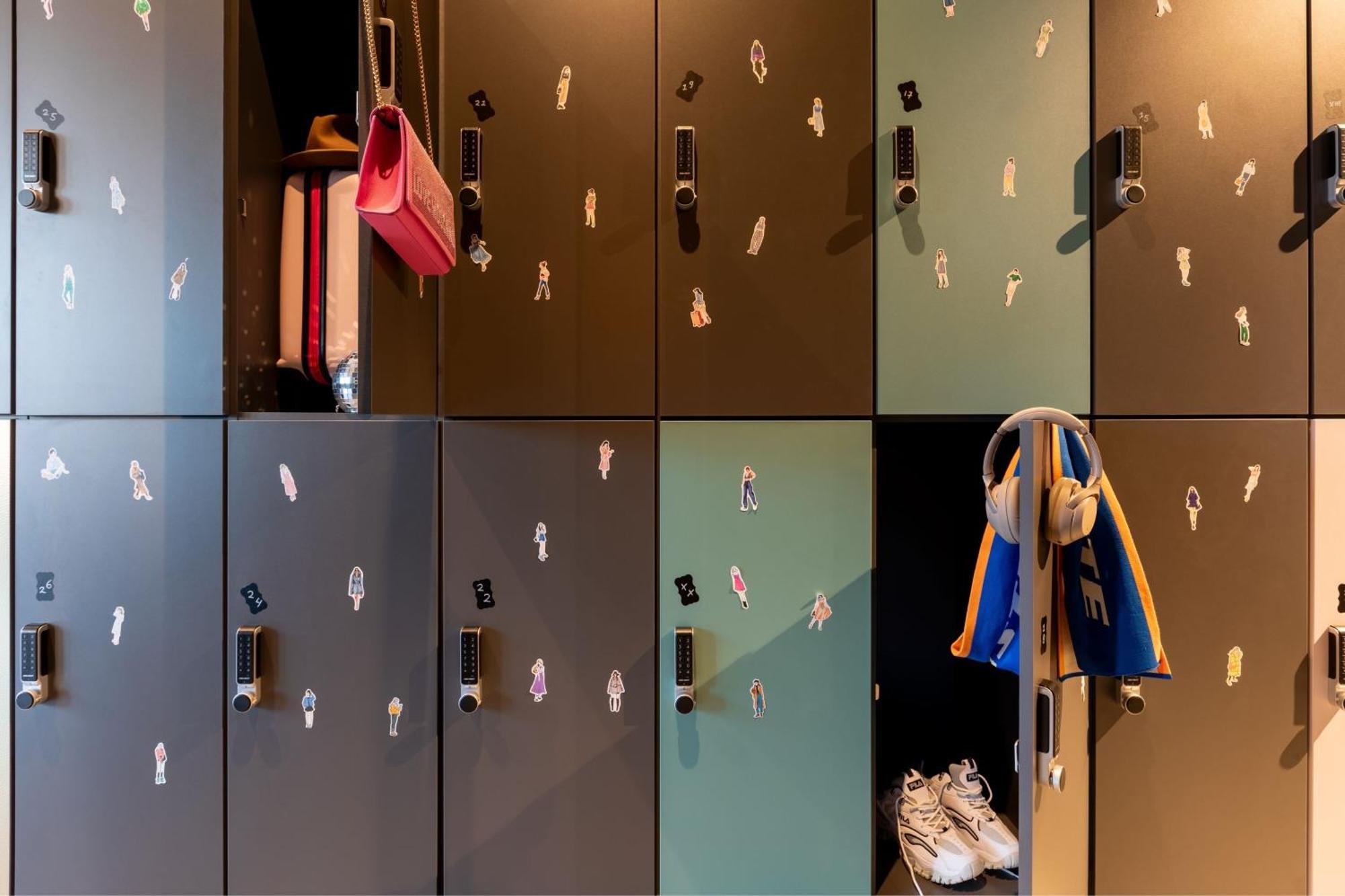 Moxy Outletcity Metzingen Метцинген Экстерьер фото